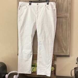 LEVIS 541 MENS JEAN 
SIZE W-42-L32 
Color off White
MENS